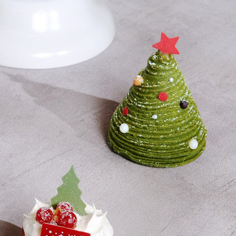 Christmas tree matcha white chocolate mini cake | agnès b. CAFÉ