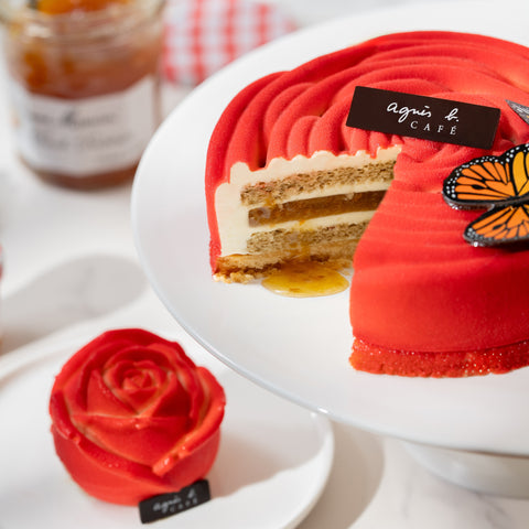 La Belle Fleur whole cake