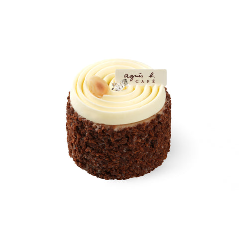 Chloe Hazelnut praline mousse mini cake | agnès b. CAFÉ