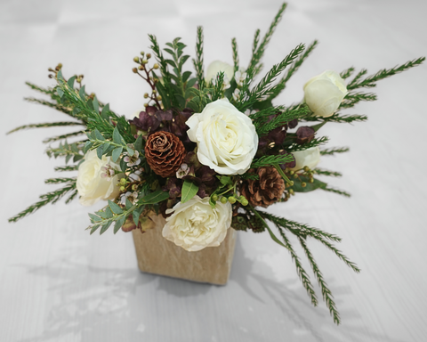 Christmas Table Arrangement floral workshop - agnes b Fleuriste